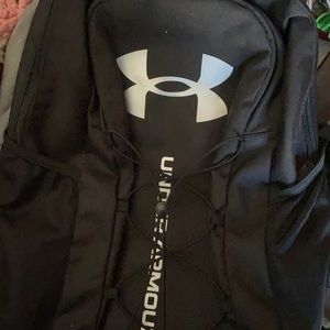 I’m selling 2 backpacks